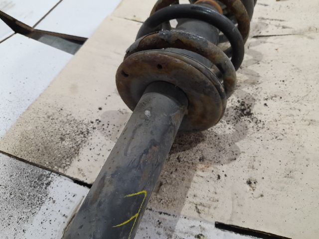 bontott AUDI A6 C5 Bal első Rugó