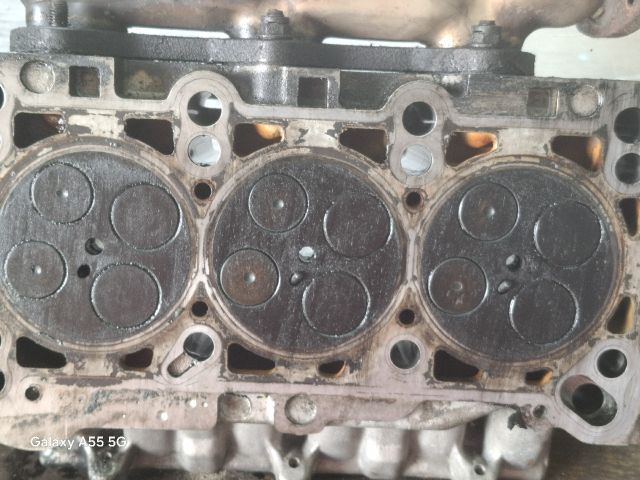 bontott AUDI A6 C5 Bal Hengerfej (V-Motor/Boxer)