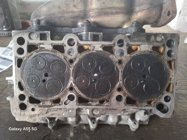 bontott AUDI A6 C5 Bal Hengerfej (V-Motor/Boxer)