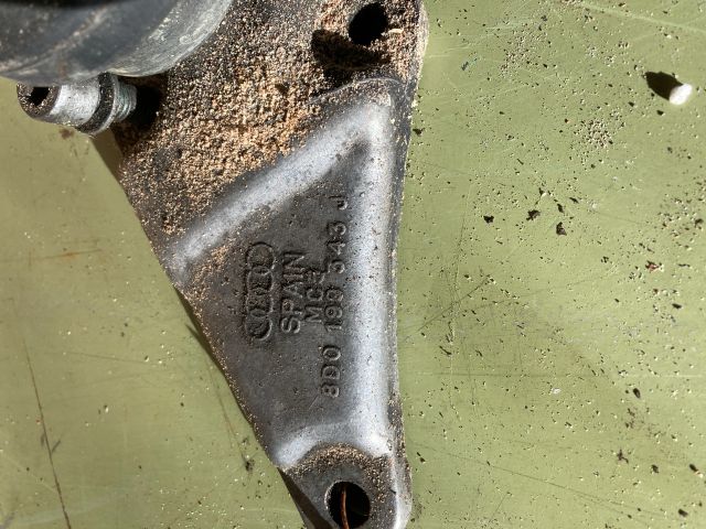 bontott AUDI A6 C5 Billenésgátló Bak