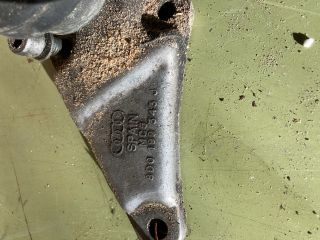 bontott AUDI A6 C5 Billenésgátló Bak