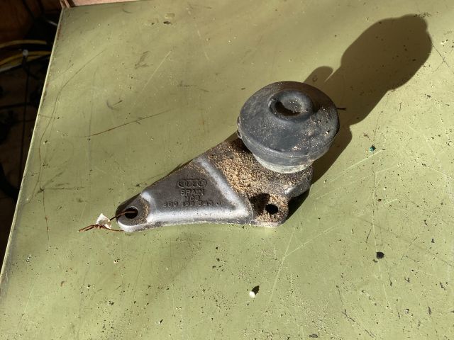 bontott AUDI A6 C5 Billenésgátló Bak