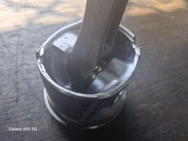 bontott AUDI A6 C5 Dugattyú és Hajtókar