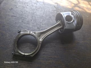 bontott AUDI A6 C5 Dugattyú és Hajtókar