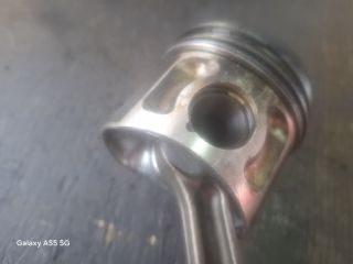 bontott AUDI A6 C5 Dugattyú és Hajtókar