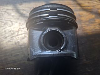 bontott AUDI A6 C5 Dugattyú és Hajtókar