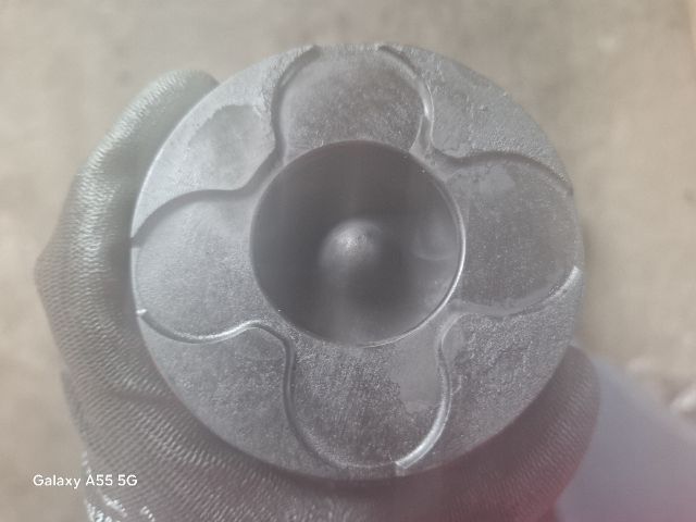 bontott AUDI A6 C5 Dugattyú és Hajtókar