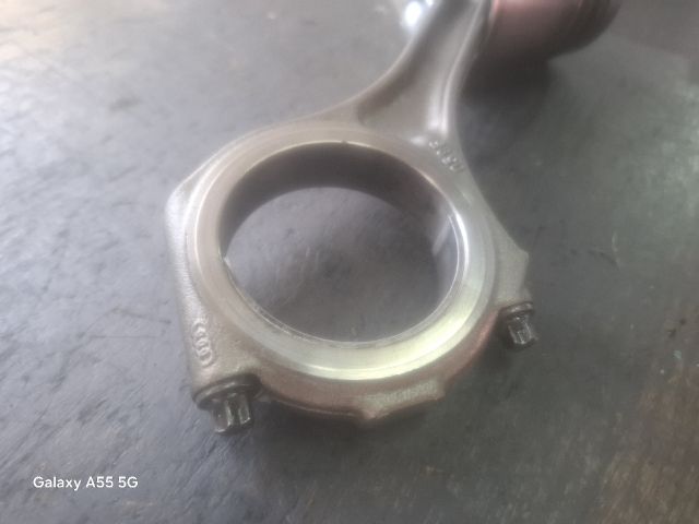 bontott AUDI A6 C5 Dugattyú és Hajtókar