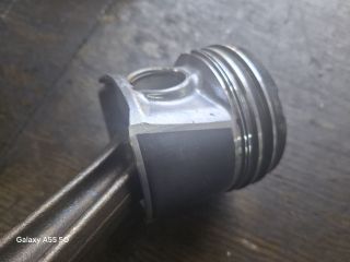 bontott AUDI A6 C5 Dugattyú és Hajtókar