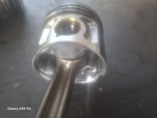 bontott AUDI A6 C5 Dugattyú és Hajtókar