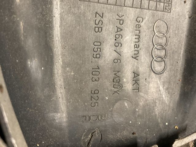 bontott AUDI A6 C5 Felső Motorburkolat