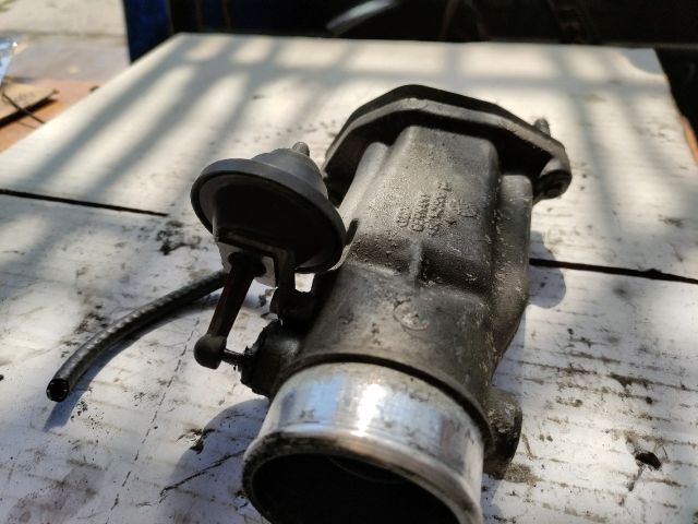 bontott AUDI A6 C5 Fojtószelep (Mechanikus)