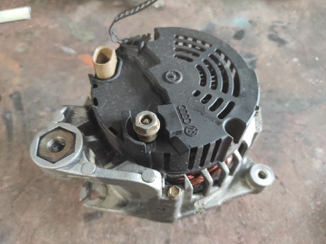 bontott AUDI A6 C5 Generátor