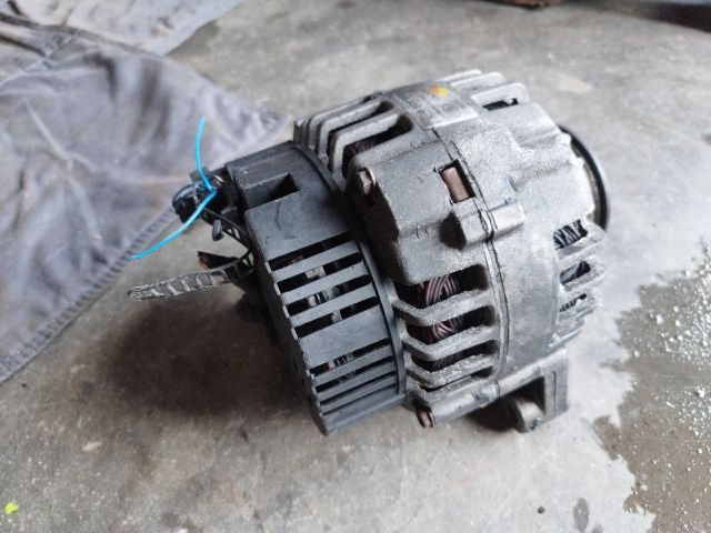 bontott AUDI A6 C5 Generátor