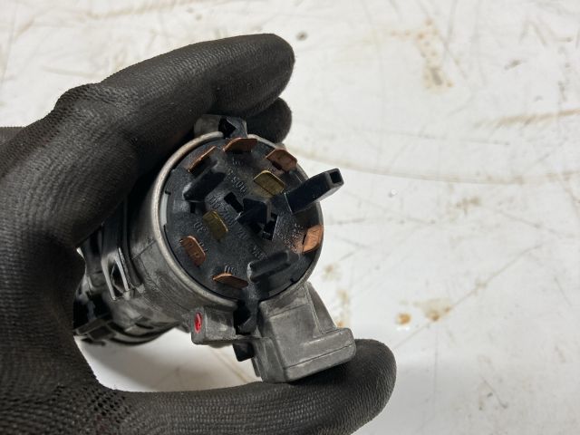 bontott AUDI A6 C5 Gyújtáskapcsoló Házzal