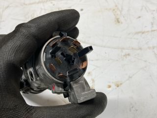 bontott AUDI A6 C5 Gyújtáskapcsoló Házzal
