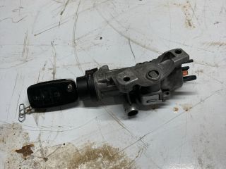 bontott AUDI A6 C5 Gyújtáskapcsoló Házzal