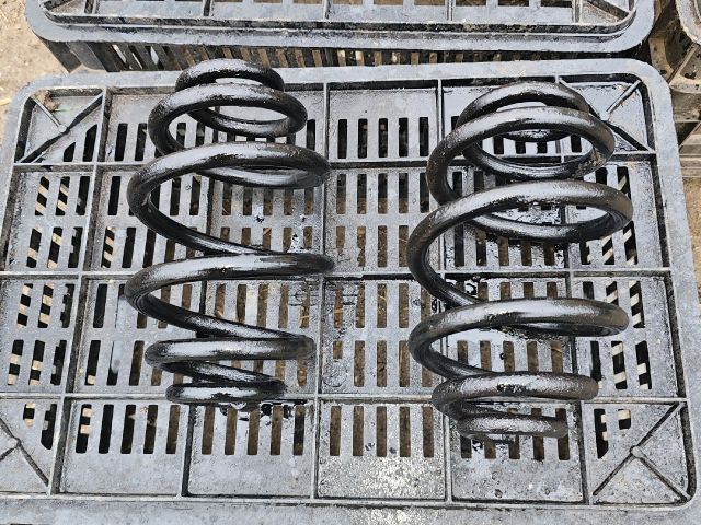 bontott AUDI A6 C5 Hátsó Rugó Pár