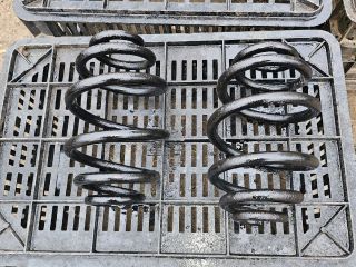 bontott AUDI A6 C5 Hátsó Rugó Pár