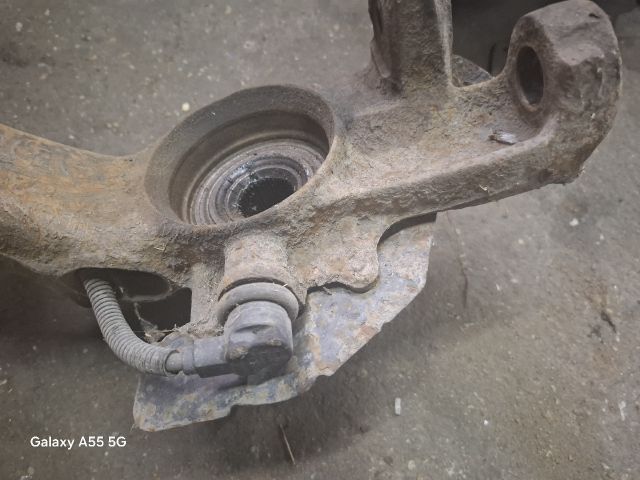 bontott AUDI A6 C5 Jobb első Csonkállvány Kerékaggyal