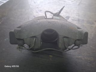 bontott AUDI A6 C5 Jobb első Féknyereg Munkahengerrel