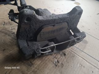 bontott AUDI A6 C5 Jobb első Féknyereg Munkahengerrel