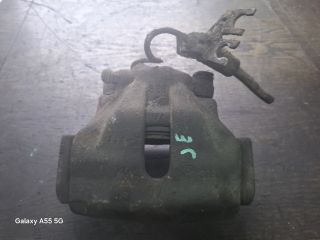 bontott AUDI A6 C5 Jobb első Féknyereg Munkahengerrel