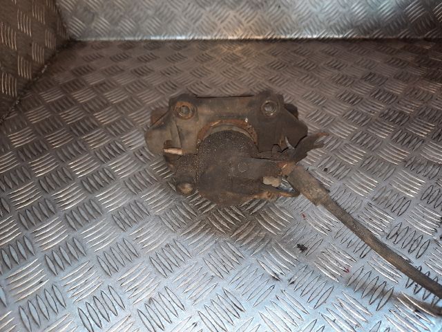 bontott AUDI A6 C5 Jobb első Féknyereg Munkahengerrel