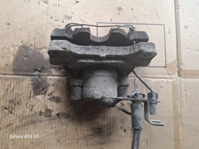 bontott AUDI A6 C5 Jobb első Féknyereg Munkahengerrel