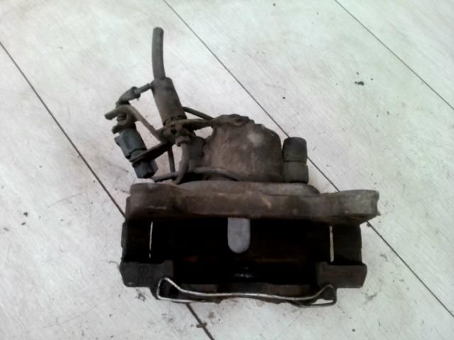 bontott AUDI A6 C5 Jobb első Féknyereg Munkahengerrel