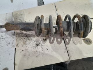 bontott AUDI A6 C5 Jobb első Rugó