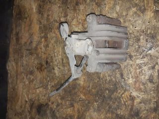 bontott AUDI A6 C5 Jobb hátsó Féknyereg Munkahengerrel