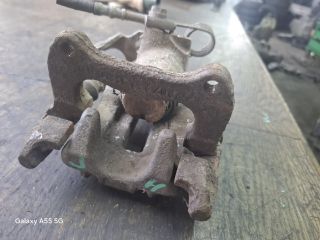 bontott AUDI A6 C5 Jobb hátsó Féknyereg Munkahengerrel