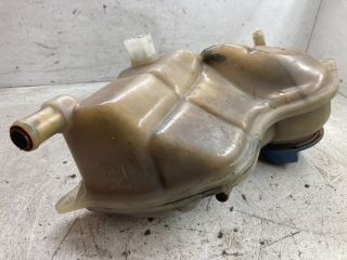 bontott AUDI A6 C5 Kiegyenlítő Tartály