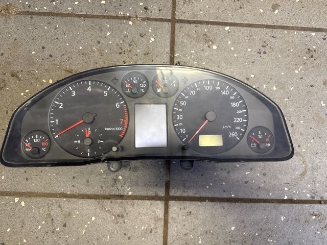 bontott AUDI A6 C5 Kilométeróra