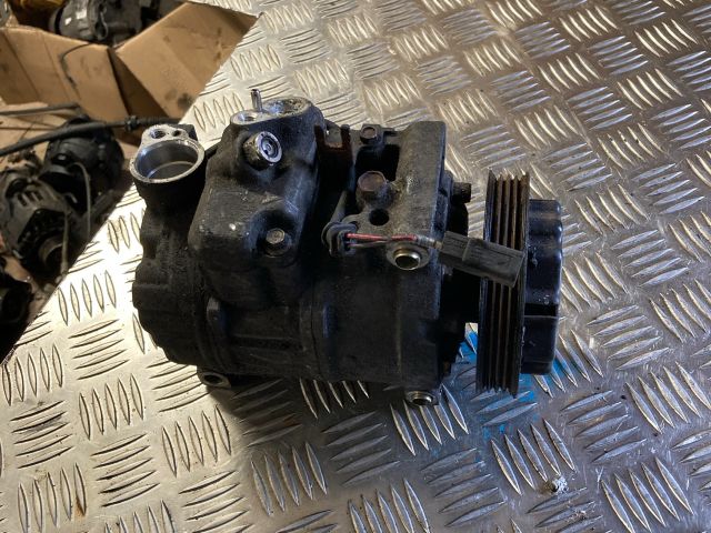 bontott AUDI A6 C5 Klímakompresszor