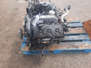 bontott AUDI A6 C5 Motor (Fűzött blokk hengerfejjel)