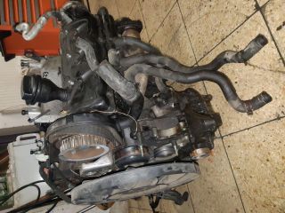 bontott AUDI A6 C5 Motor (Fűzött blokk hengerfejjel)