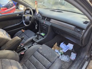 bontott AUDI A6 C5 Motor (Fűzött blokk hengerfejjel)