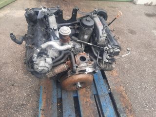 bontott AUDI A6 C5 Motor (Fűzött blokk hengerfejjel)