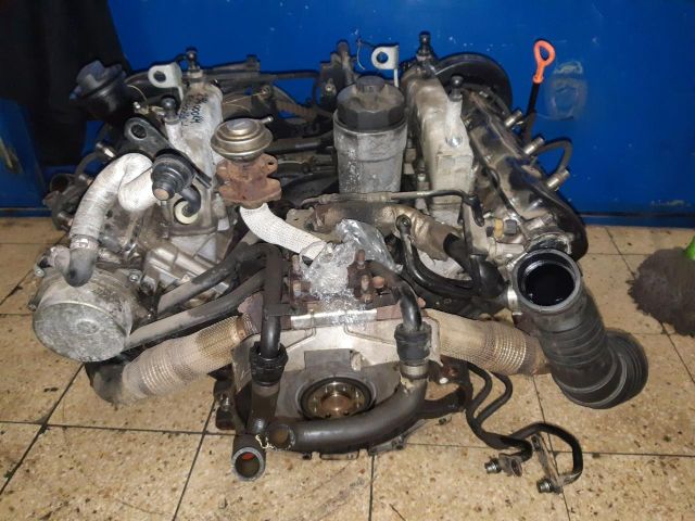 bontott AUDI A6 C5 Motor (Fűzött blokk hengerfejjel)