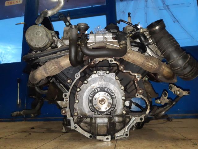 bontott AUDI A6 C5 Motor (Fűzött blokk hengerfejjel)