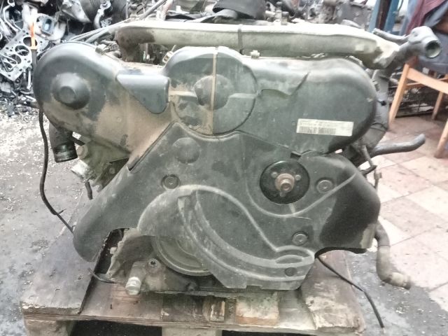 bontott AUDI A6 C5 Motor (Fűzött blokk hengerfejjel)