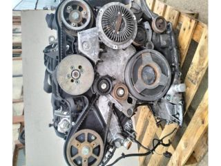 bontott AUDI A6 C5 Motor (Fűzött blokk hengerfejjel)