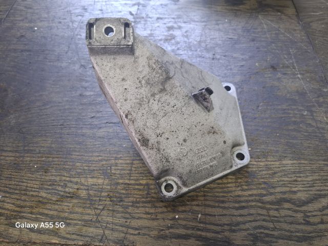 bontott AUDI A6 C5 Motor Tartó Bak (Fém)