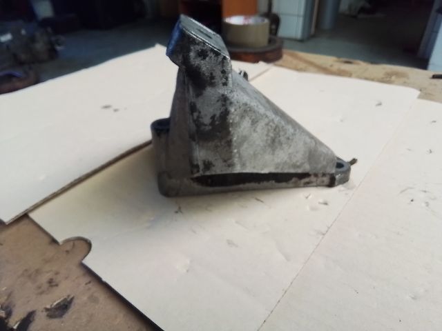 bontott AUDI A6 C5 Motor Tartó Bak (Fém)