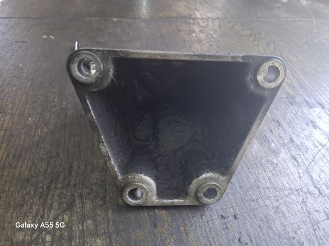 bontott AUDI A6 C5 Motor Tartó Bak (Fém)