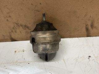 bontott AUDI A6 C5 Motor Tartó Bak Jobb