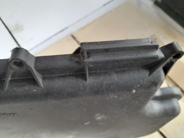 bontott AUDI A6 C5 Motorvezérlő Doboz (Műanyag)