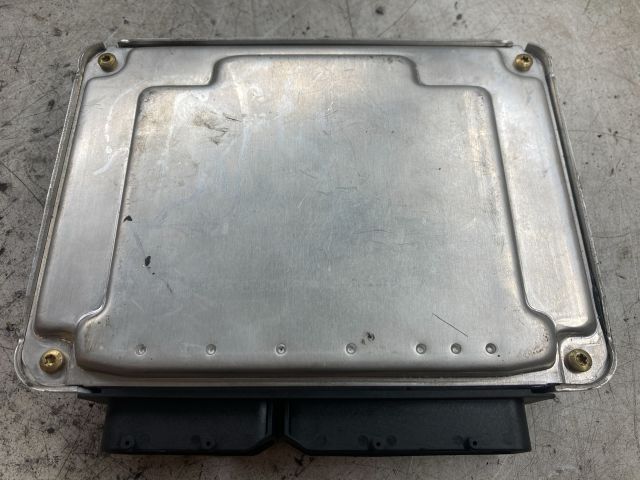 bontott AUDI A6 C5 Motorvezérlő